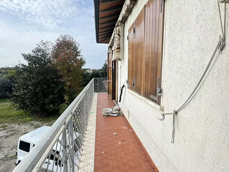 Immagine 29 di Rustico / casale in vendita  a Pietrasanta