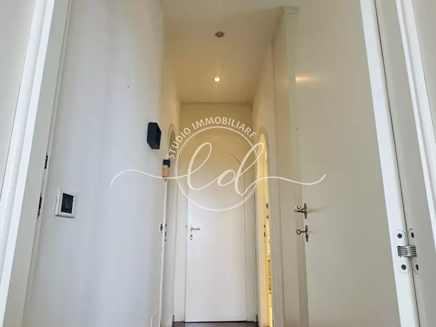 Immagine 57 di Attico in vendita  a Seravezza