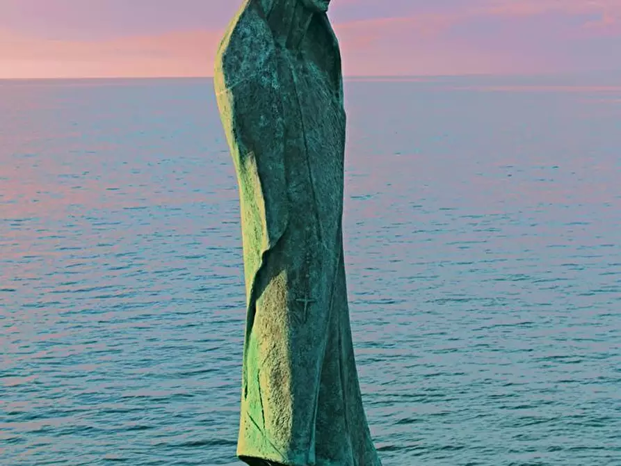 Immagine 15 di Villetta a schiera in vendita  a Pietrasanta