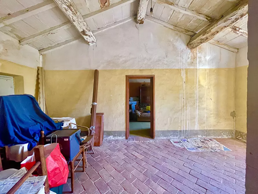 Immagine 25 di Rustico / casale in vendita  a Camaiore
