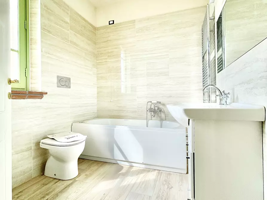 Immagine 24 di Casa indipendente in vendita  a Pietrasanta