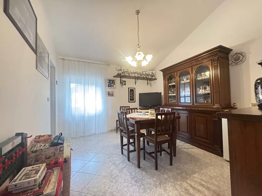 Immagine 21 di Quadrilocale in vendita  a Massa