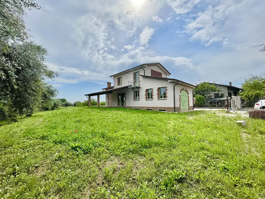 Immagine 2 di Casa indipendente in vendita  a Pietrasanta