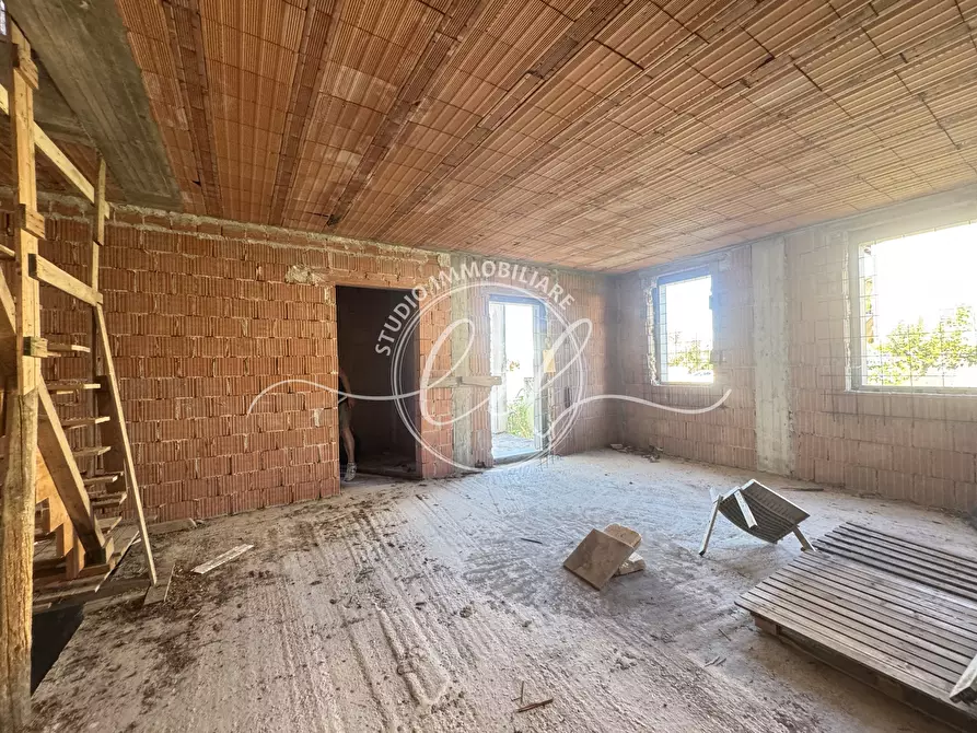 Immagine 14 di Porzione di casa in vendita  a Seravezza