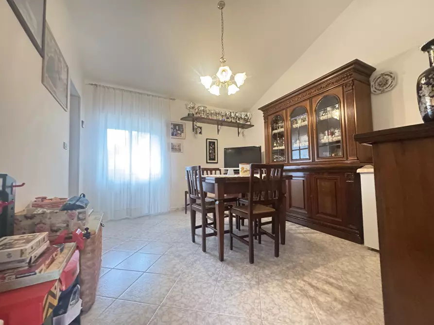 Immagine 22 di Quadrilocale in vendita  a Massa