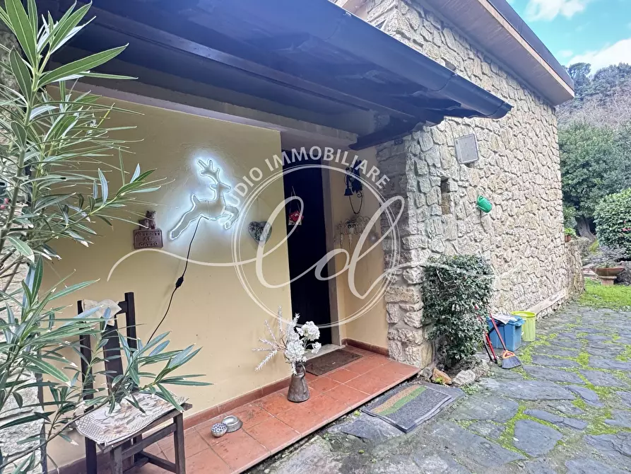 Immagine 12 di Casa indipendente in vendita  a Massarosa