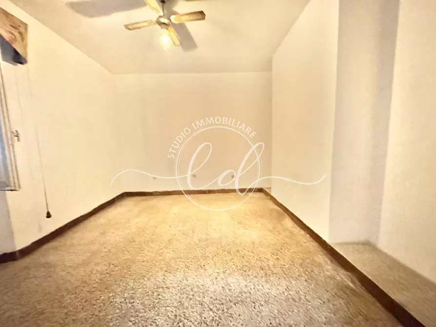 Immagine 27 di Quadrilocale in vendita  a Seravezza