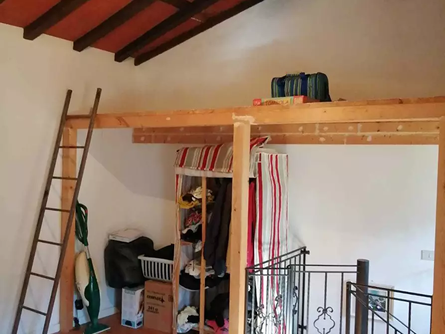 Immagine 50 di Porzione di casa in vendita  a Seravezza