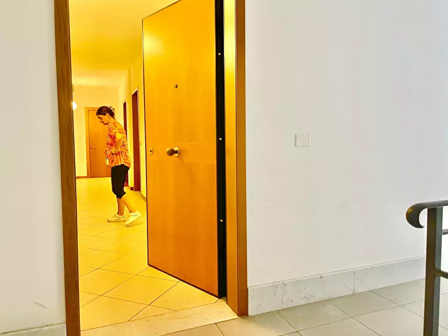 Immagine 5 di Bilocale in vendita  a Montignoso