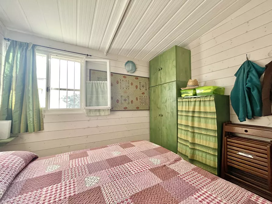 Immagine 38 di Baita in vendita  a Pietrasanta