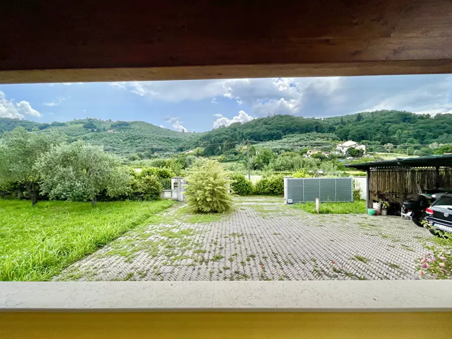 Immagine 1 di Casa indipendente in vendita  a Massarosa