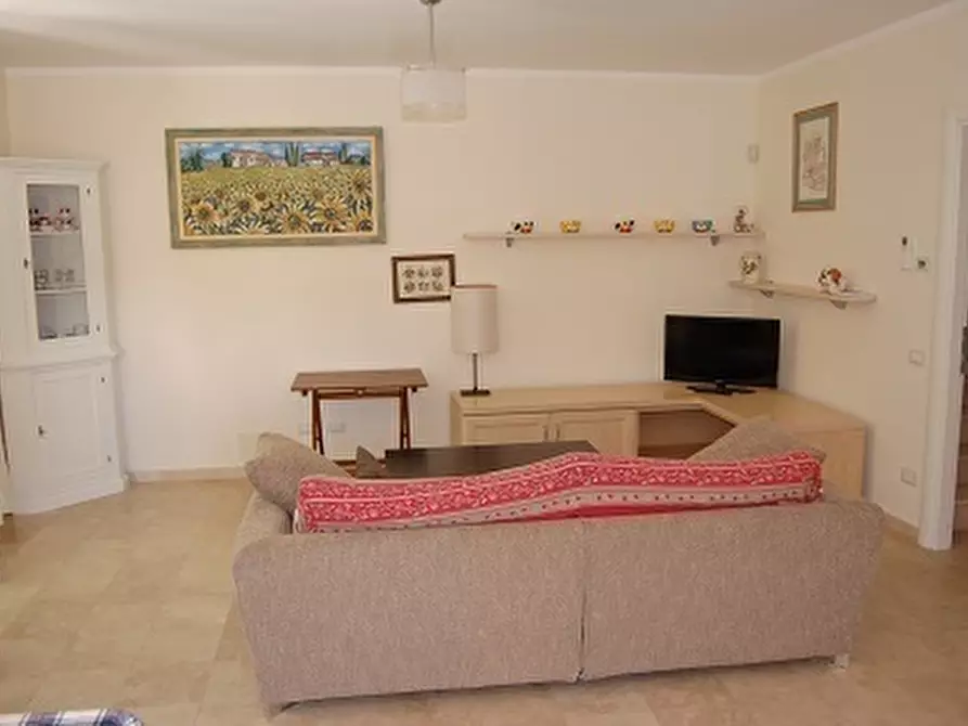 Immagine 7 di Casa indipendente in vendita  a Montignoso