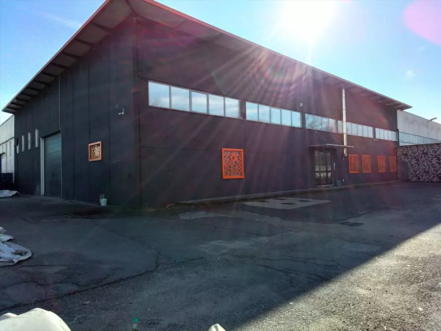 Immagine 13 di Attività artigianale in vendita  in Via ASI a Frosinone