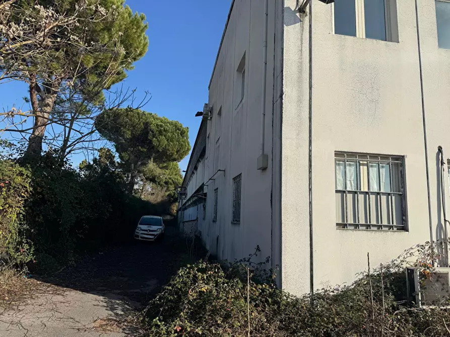 Immagine 19 di Attività artigianale in vendita  in Via ASI 7 15 a Ferentino
