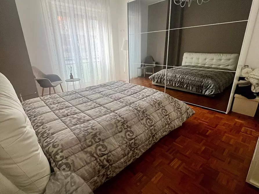 Immagine 11 di Quadrilocale in vendita  in Corso Umberto I 233 a Montesilvano