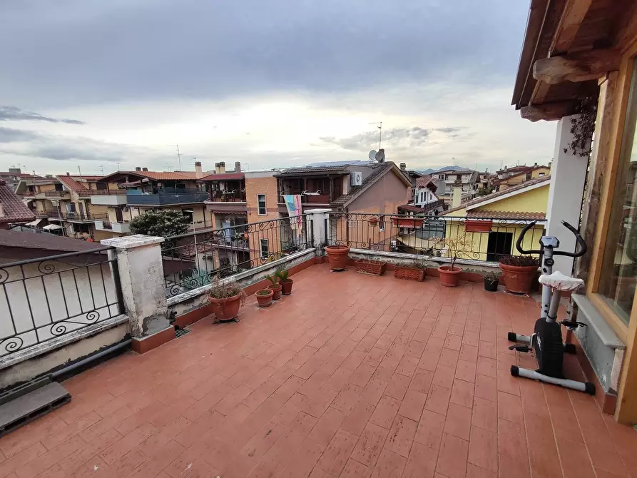 Immagine 4 di Trilocale in vendita  in Via Nicola Ricciotti 50 a Guidonia Montecelio