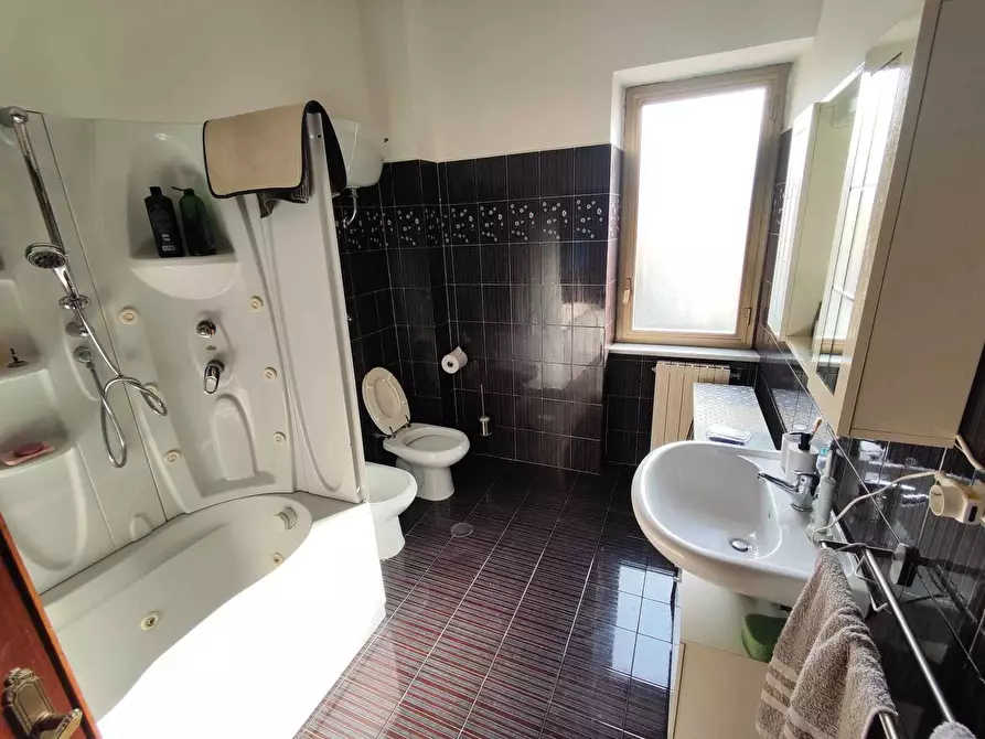 Immagine 32 di Villa in vendita  in VIA GIOTTO 2 a Guidonia Montecelio