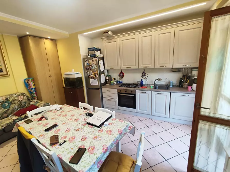 Immagine 10 di Trilocale in vendita  in Via Gaetano Donizetti 50 a Guidonia Montecelio