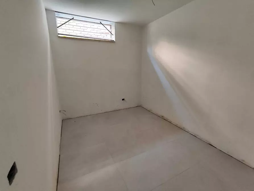 Immagine 38 di Villa in vendita  in via colleferro 64 a Guidonia Montecelio