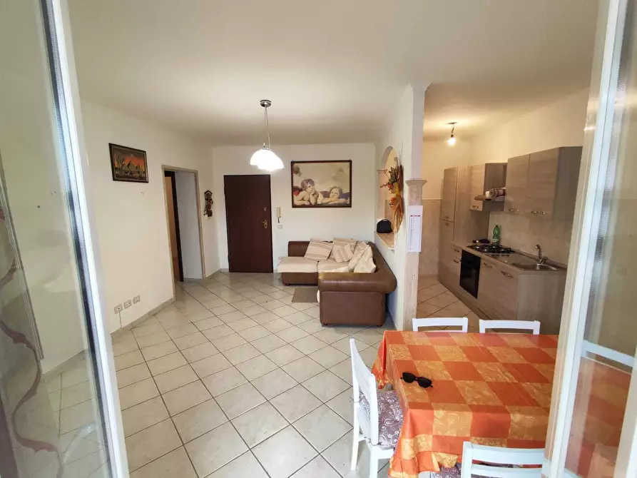 Immagine 8 di Trilocale in vendita  in VIA GUGLIELMO OBERDAN 19 a Guidonia Montecelio