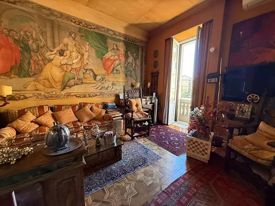 Immagine 15 di Pentalocale in vendita  in Via Salaria 126 a Roma