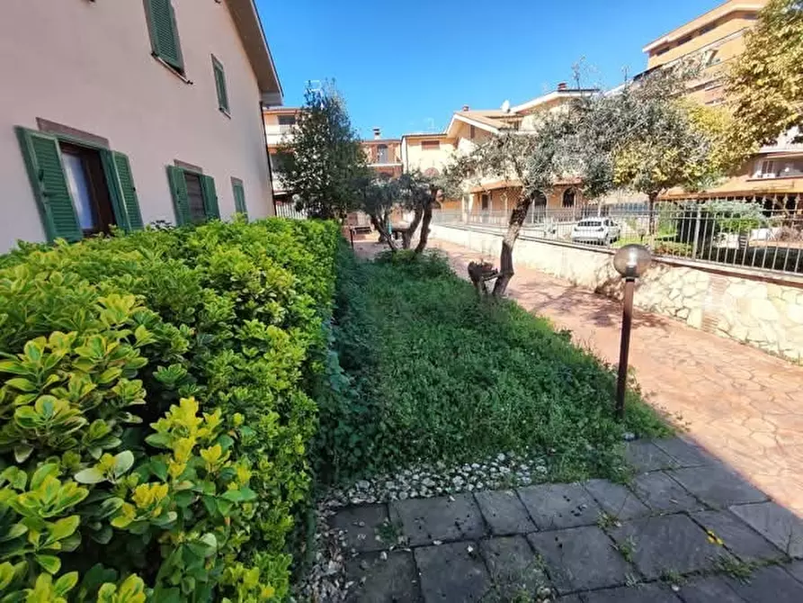 Immagine 3 di Trilocale in vendita  in via niccolò tommaseo 51 a Guidonia Montecelio