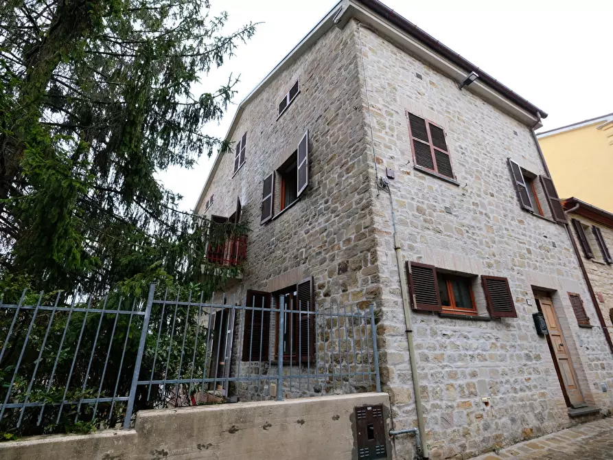 Immagine 2 di Palazzo in vendita  in Via Mattia Capponi 46 a Cupramontana