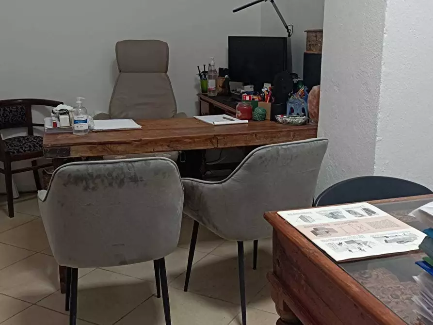 Immagine 5 di Locale commerciale in vendita  a Alghero