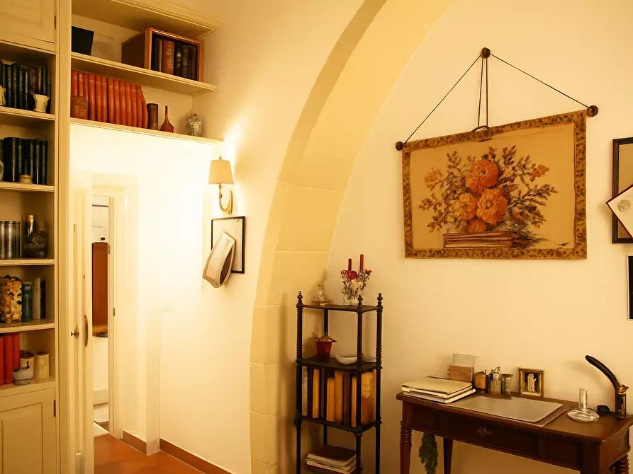 Immagine 14 di Appartamento in vendita  in Via Ruggero Settimo a Siracusa