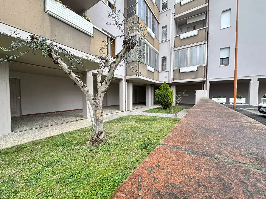 Immagine 8 di Bilocale in vendita  a Cesena