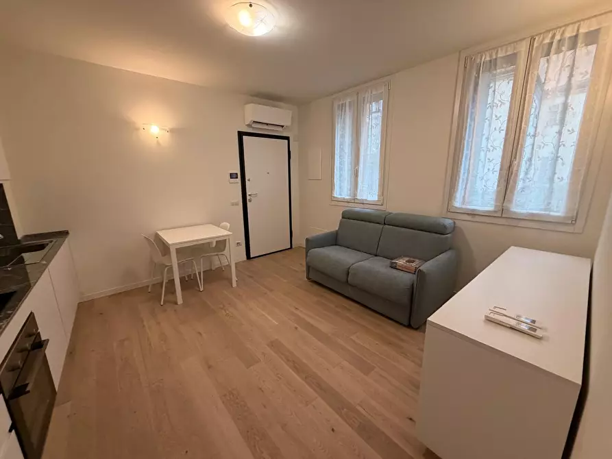 Immagine 3 di Bilocale in affitto  in Viale Mentana 134 a Parma