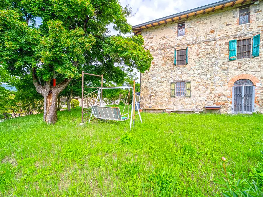 Immagine 7 di Rustico / casale in vendita  in Località Romazza a Neviano Degli Arduini