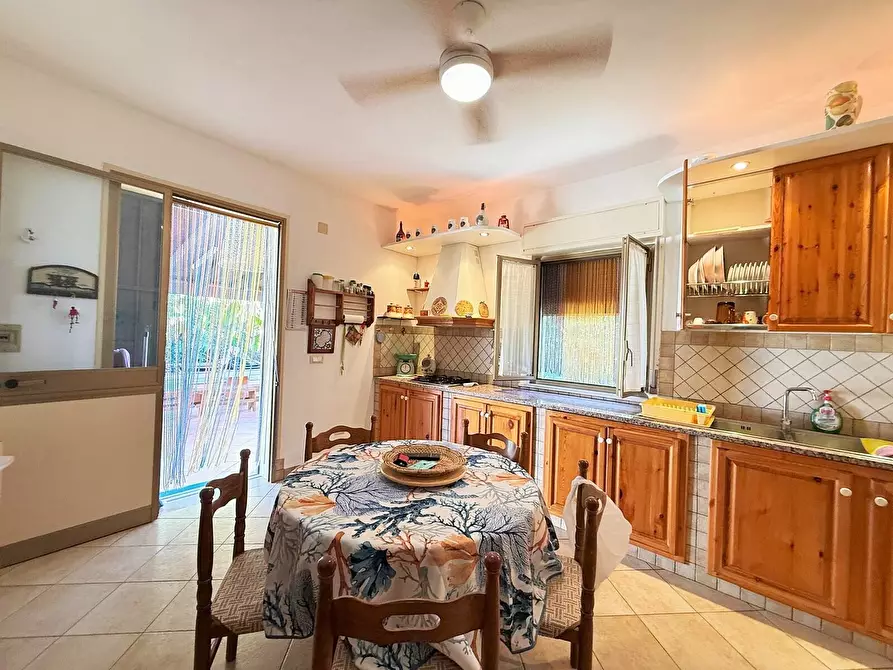 Immagine 15 di Villetta a schiera in vendita  a Castellammare Del Golfo