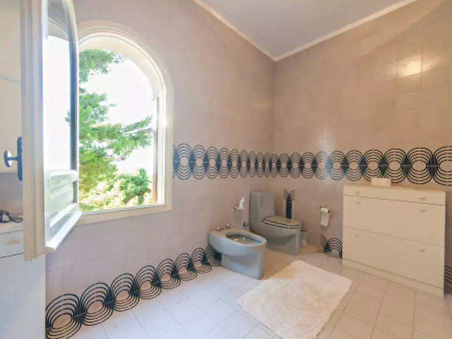 Immagine 23 di Villa in vendita  a Valderice