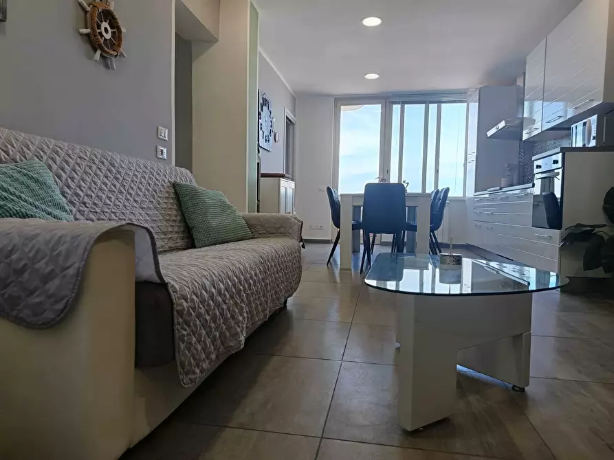 Immagine 28 di Quadrilocale in vendita  a Balestrate