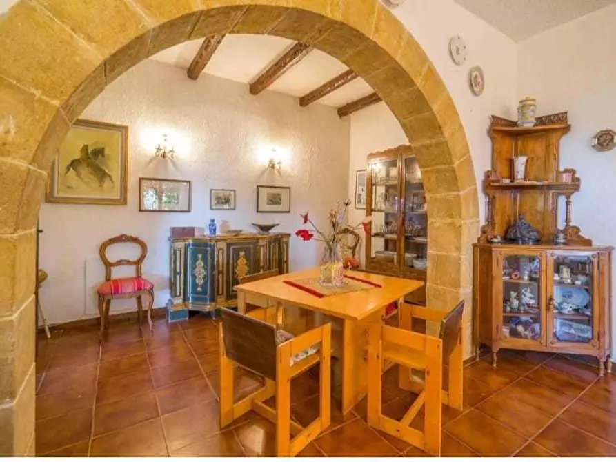 Immagine 8 di Villa in vendita  a Partinico