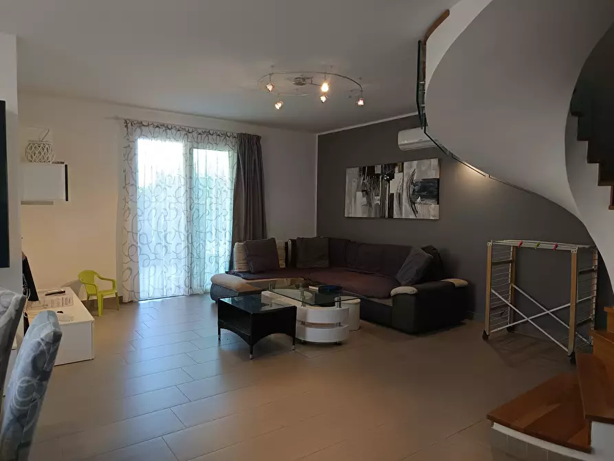 Immagine 38 di Villetta a schiera in vendita  a Castellammare Del Golfo