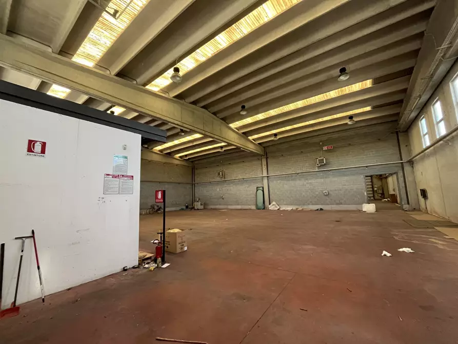 Immagine 12 di Capannone industriale in vendita  in Dossino 31 a Cura Carpignano