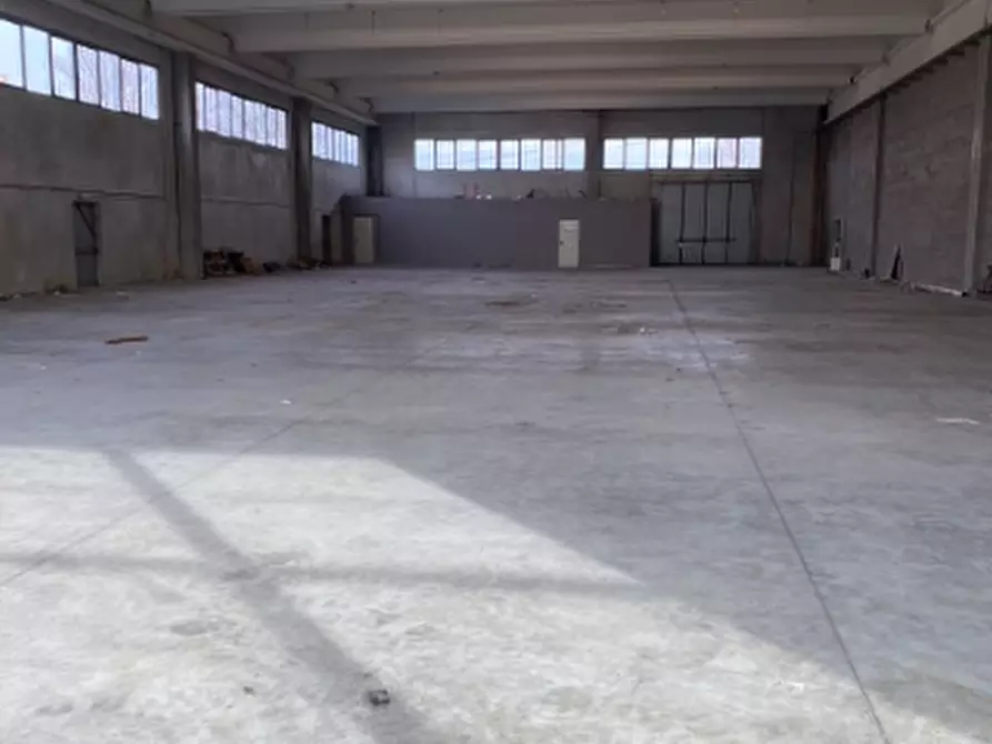 Immagine 3 di Capannone industriale in vendita  in via don milan 2 a Guardamiglio