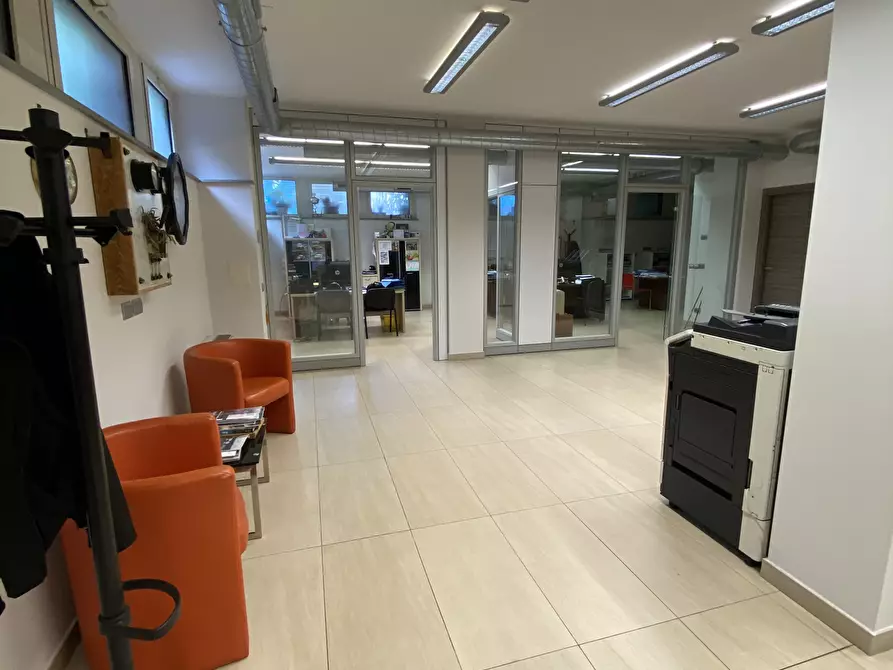 Immagine 5 di Magazzino in vendita  in Viale Rimembranze 36 a Lodi
