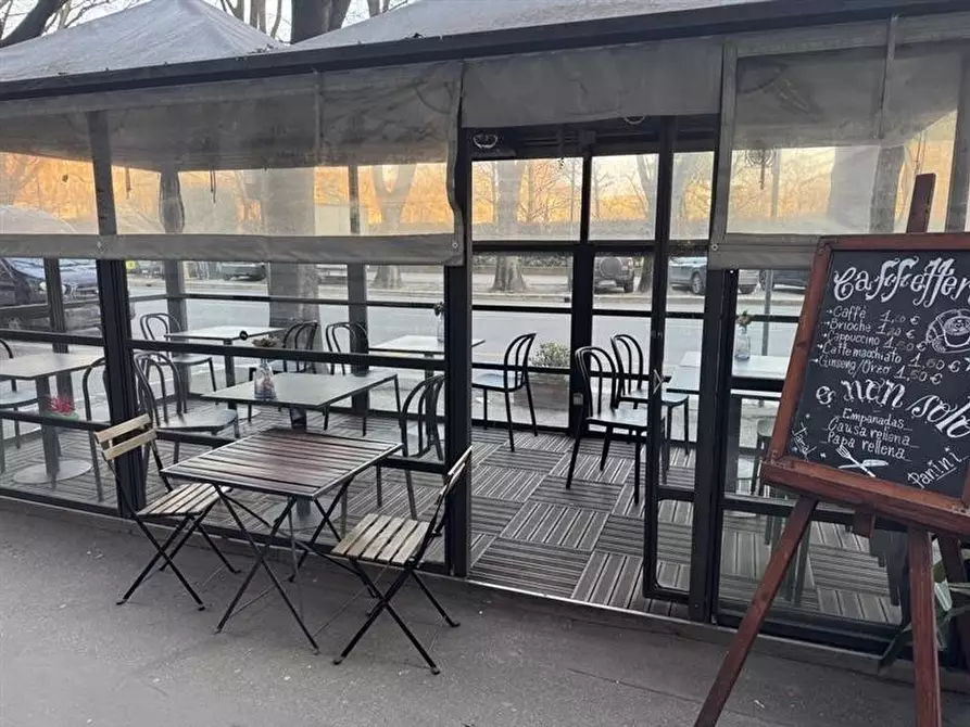 Immagine 3 di Bar / Ristorante in vendita  in via Cadore 6 a Milano