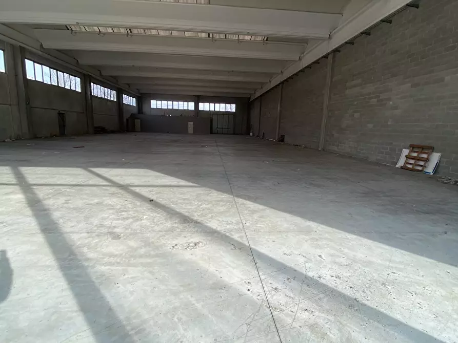 Immagine 2 di Capannone industriale in vendita  in Via Roma 2 a Guardamiglio