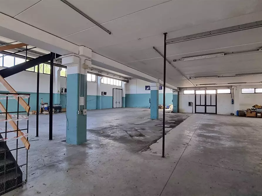 Immagine 5 di Capannone industriale in vendita  in Via G. Curioni 4 a Galgagnano