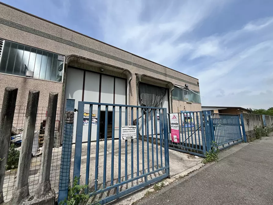 Immagine 1 di Capannone industriale in vendita  in Via Selvagreca 27 a Lodi