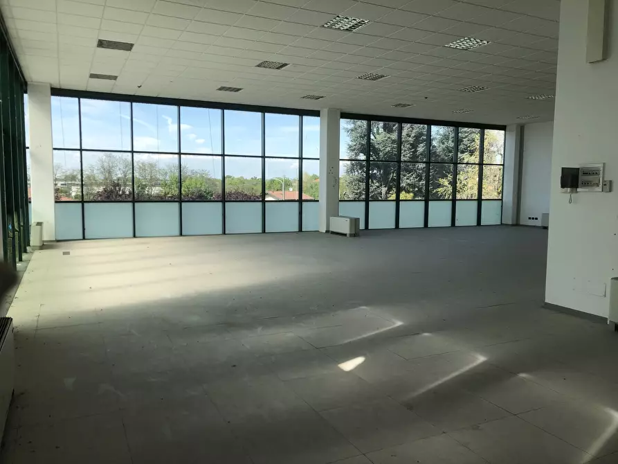 Immagine 6 di Laboratorio in vendita  in Corso Torino 116 a Vigevano