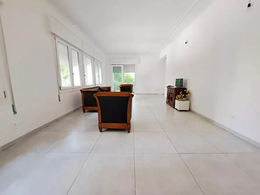 Immagine 1 di Appartamento in vendita  in Corso del Popolo snc a Rovigo