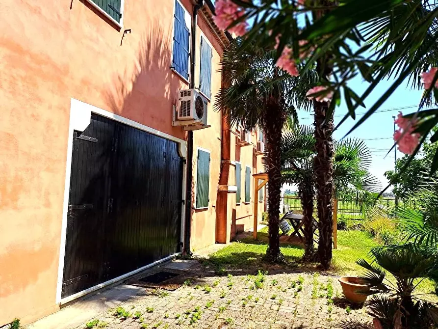 Immagine 22 di Porzione di casa in vendita  a Rovigo