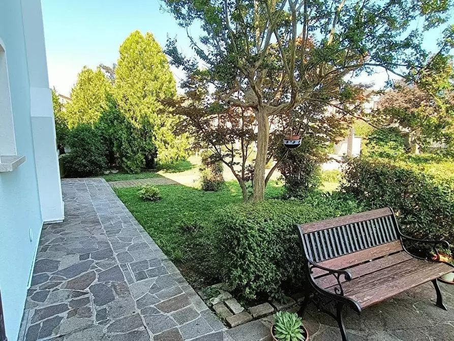 Immagine 5 di Porzione di casa in vendita  a San Martino Di Venezze