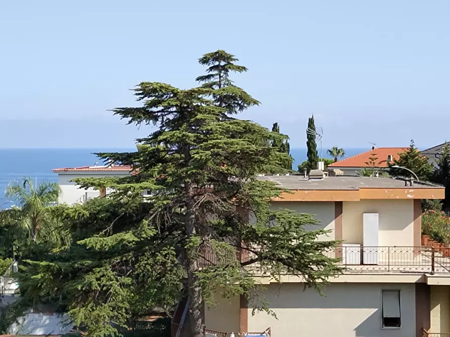 Immagine 2 di Trilocale in vendita  in Via Padre Semeria 466 a San Remo