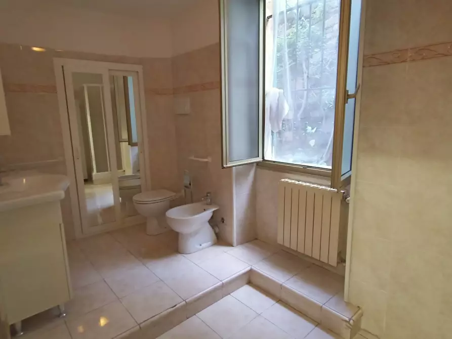 Immagine 11 di Quadrilocale in vendita  a San Remo